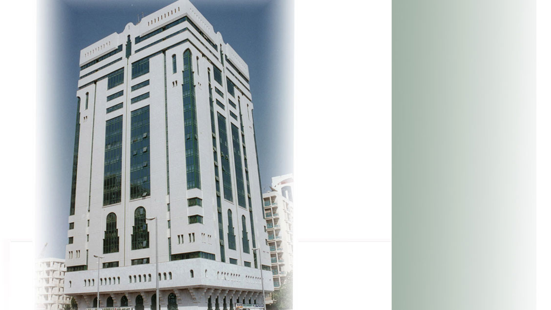 COMMERCIAL BUILDING - Gallery